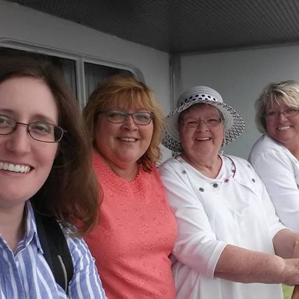 Meet your Posher, Sandy